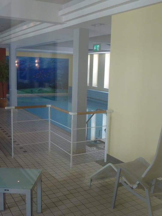 Blick zum Pool Best Western Premier Park Hotel & Spa