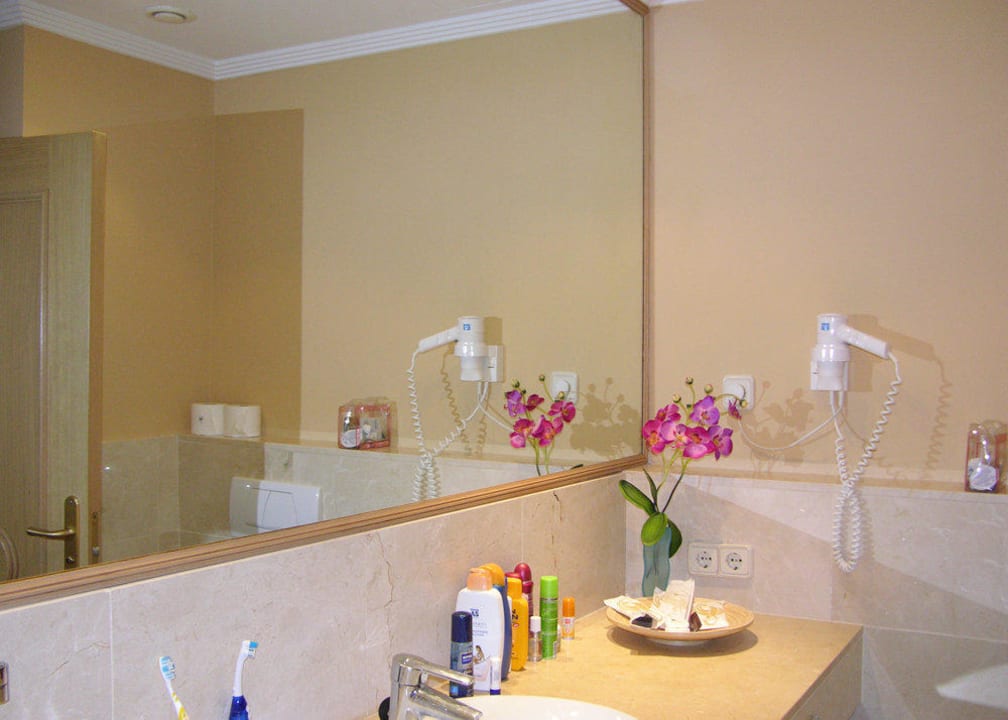 Badezimmer Grupotel Playa de Palma Suites & Spa