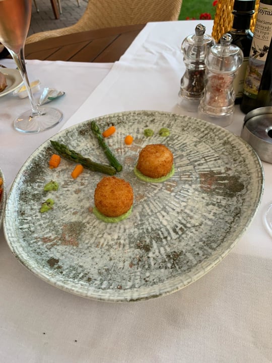 Gastro Gloria Serenity Resort
