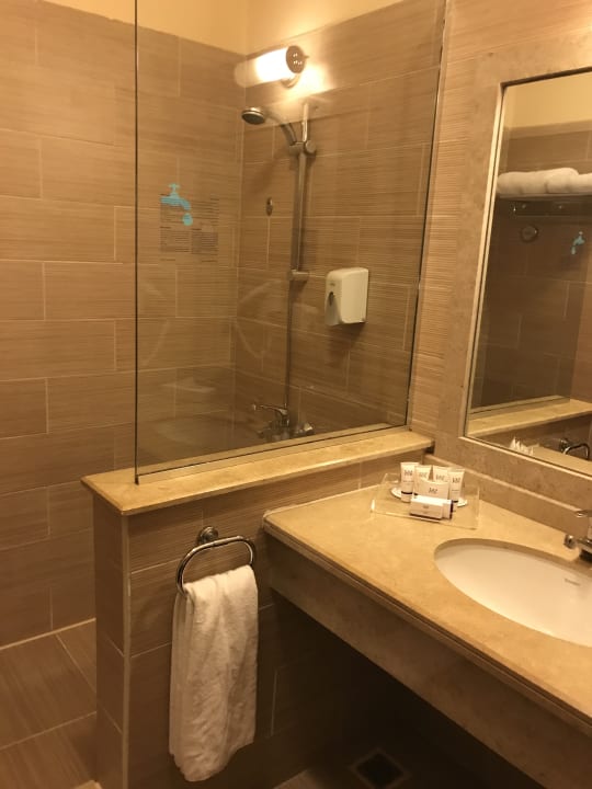 Zimmer Jaz Dar EL Madina