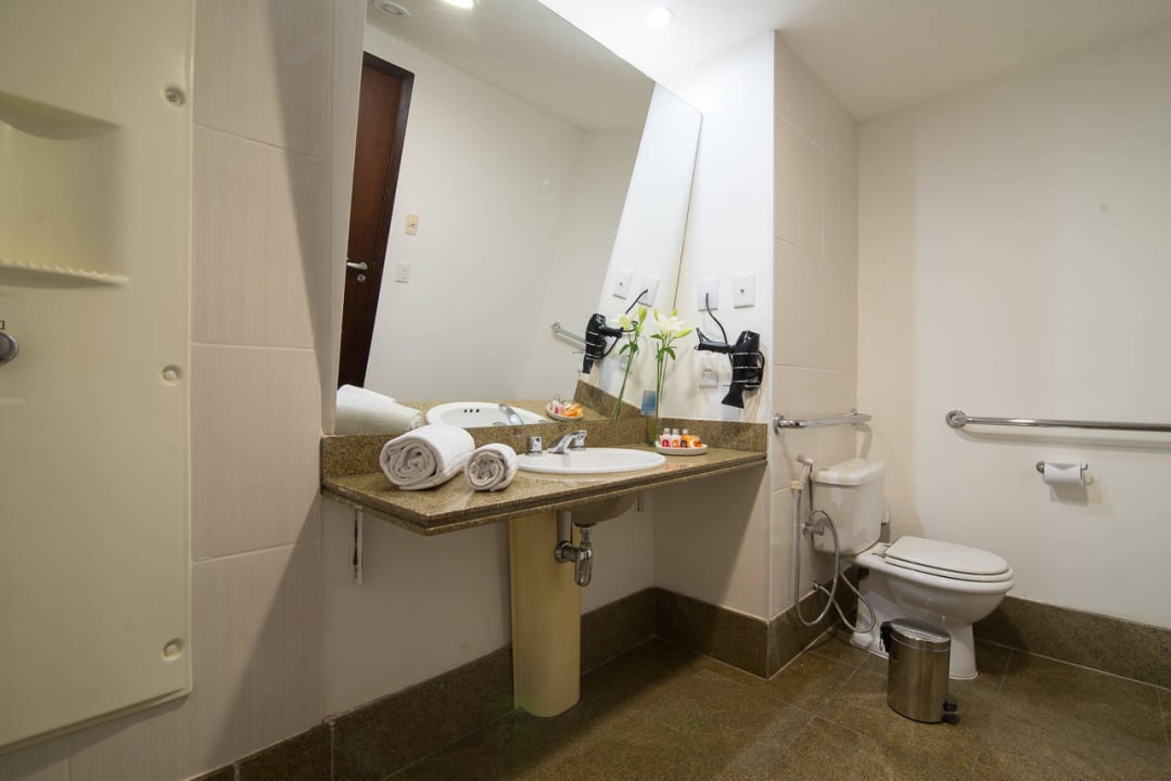 Bathroom - Special Needs Adapted Wyndham São Paulo Paulista