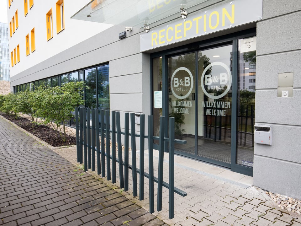 Außenansicht B&B Hotel Frankfurt-Airport