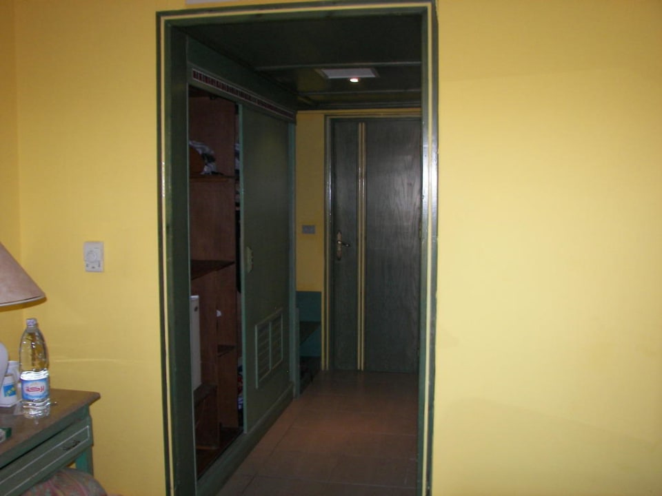 Flur und Schrank Giftun Azur Resort