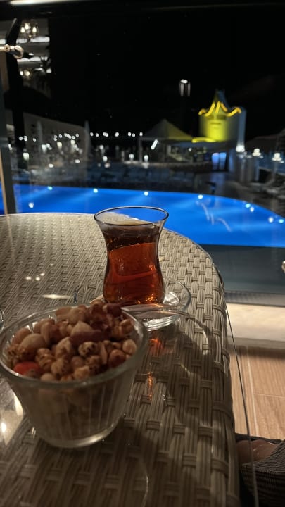 Gastro Azura Deluxe Resort & Spa Hotel