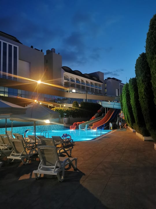 Pool Side Story Resort & Spa