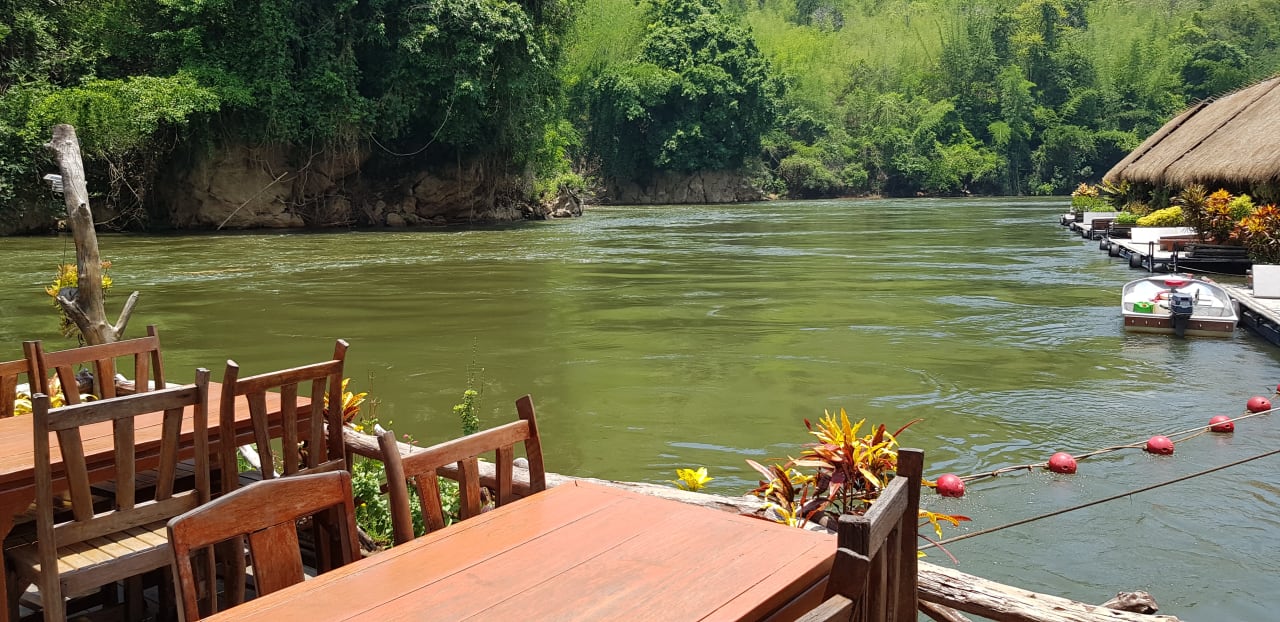 Strand River Kwai Jungle Rafts