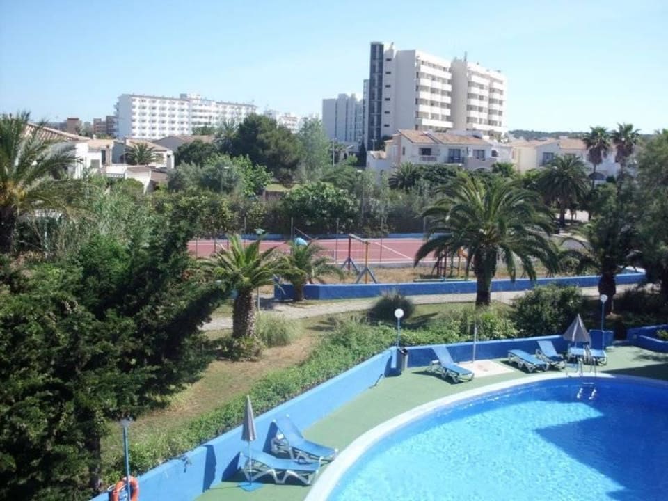 Blick zum Pool BJ Apartamentos Europa
