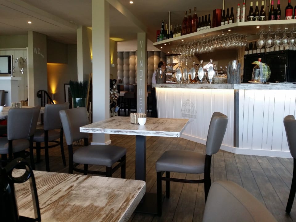Vinothek und Restaurant Hotel Strand No.1