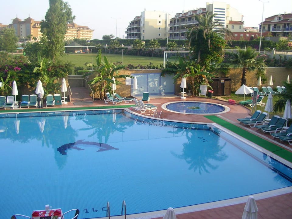 Silence Pool Hane Family Resort