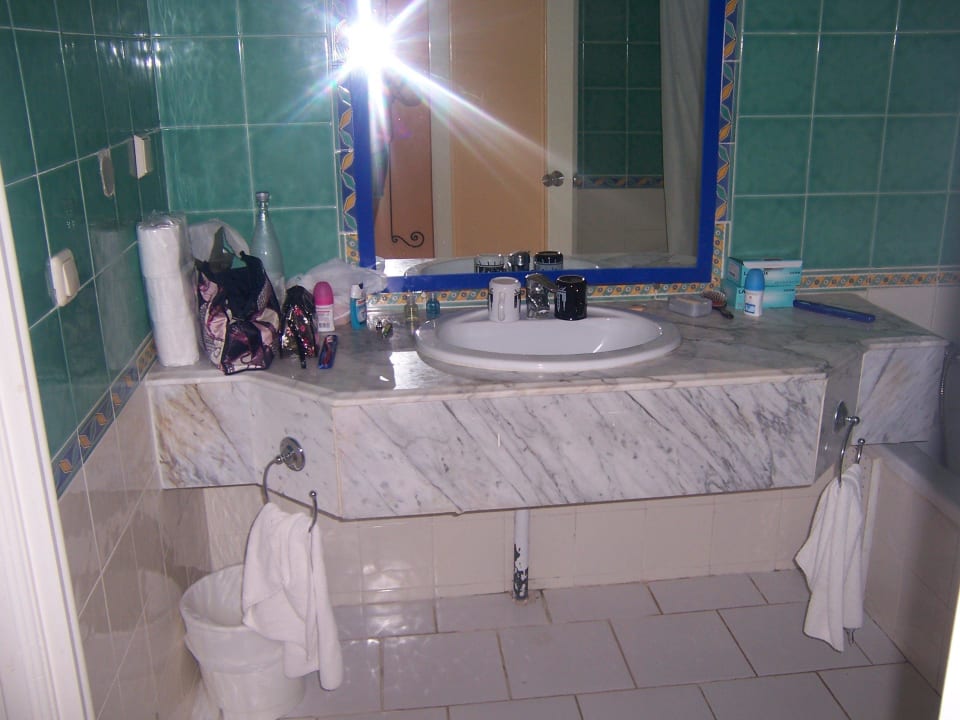 Bad in unserem Zimmer Houda Golf & Beach Club