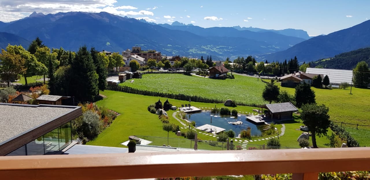 Ausblick SONNENBERG | Panorama Dolomites Wellbeing
