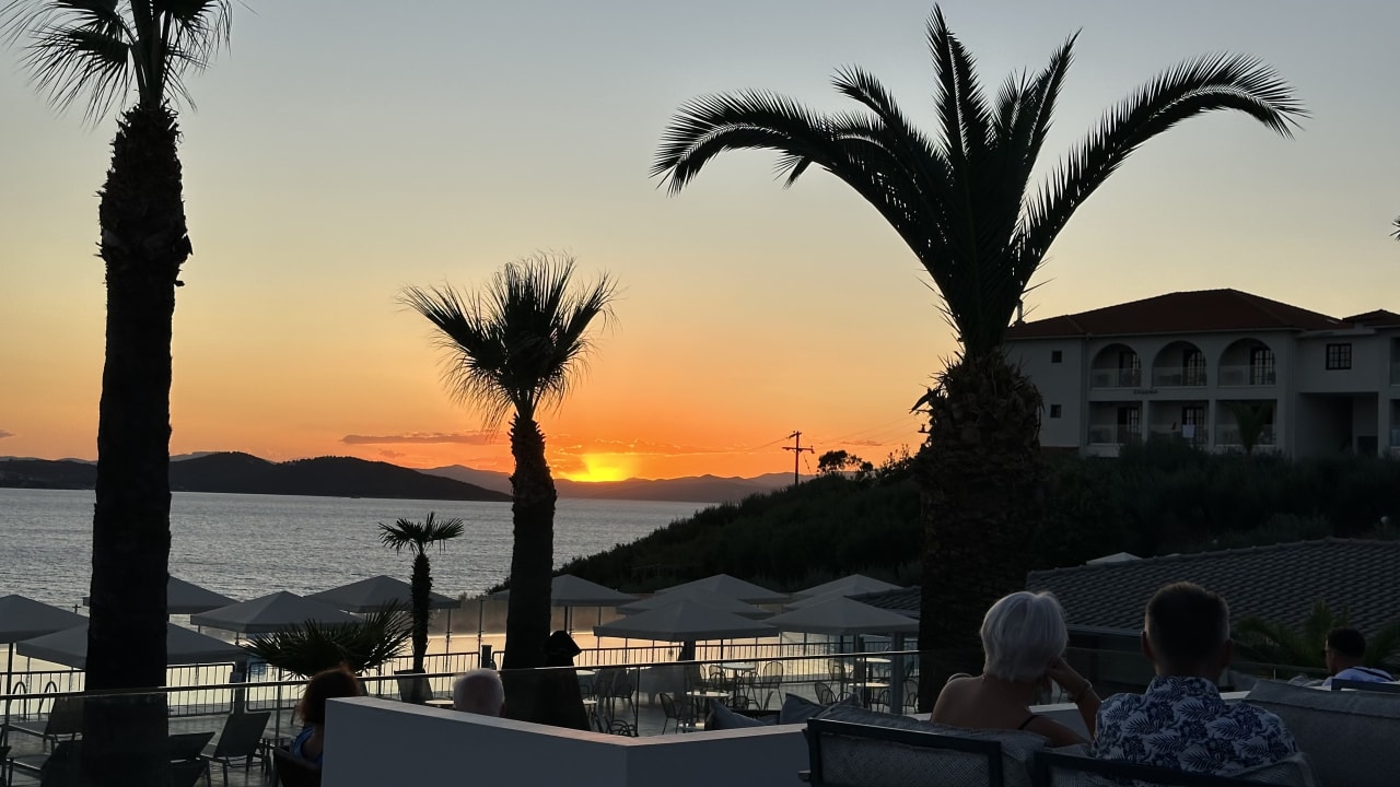 Außenansicht Akrathos Beach Hotel