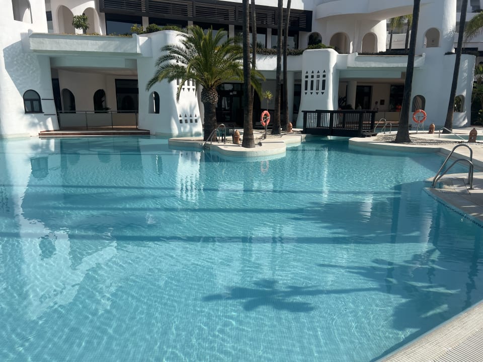 Pool H10 Estepona Palace