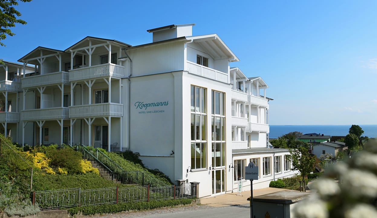 Außenansicht Koopmanns Hotel und Lädchen