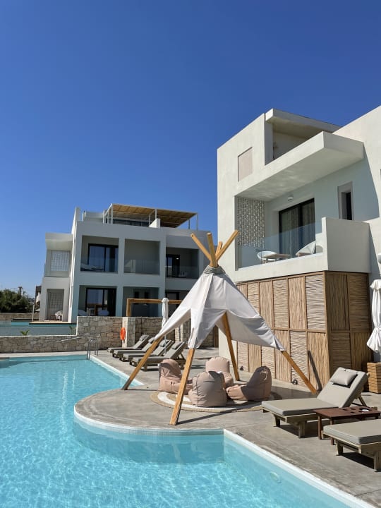 Pool Enorme Teatro Beach Resort
