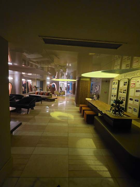 Lobby Blue Waters Club