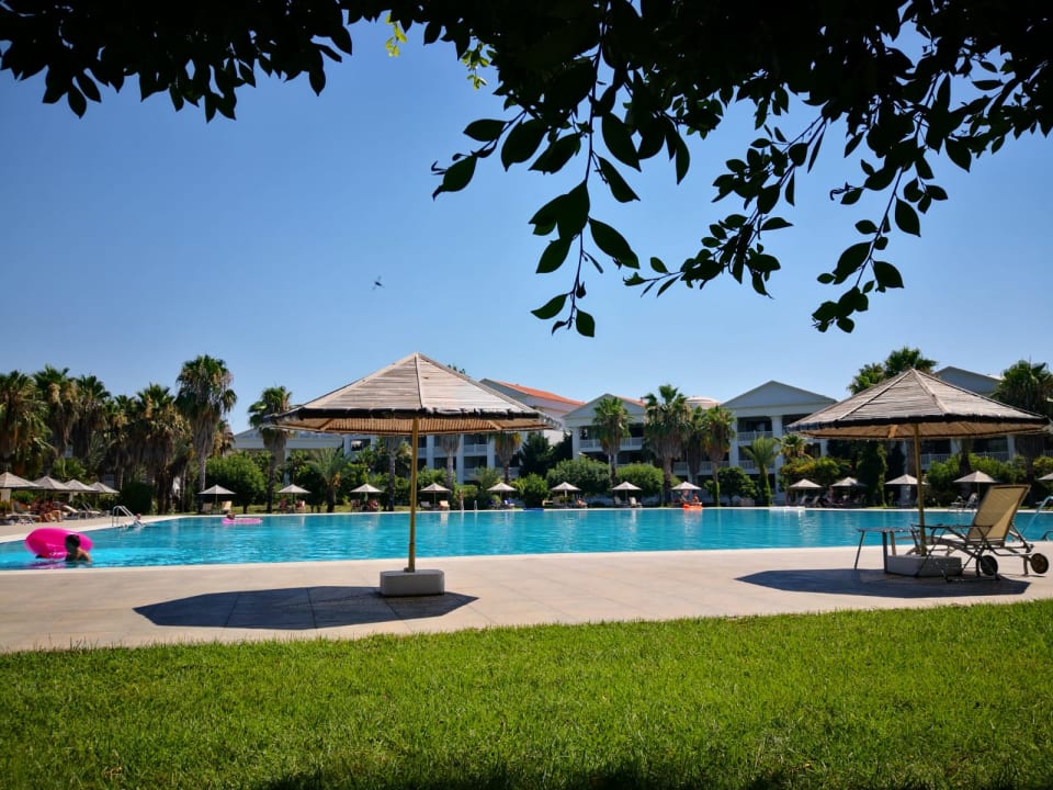 "Poolsicht" Hotel Defne Kumul Deluxe (Side - Gündogdu) • HolidayCheck ...