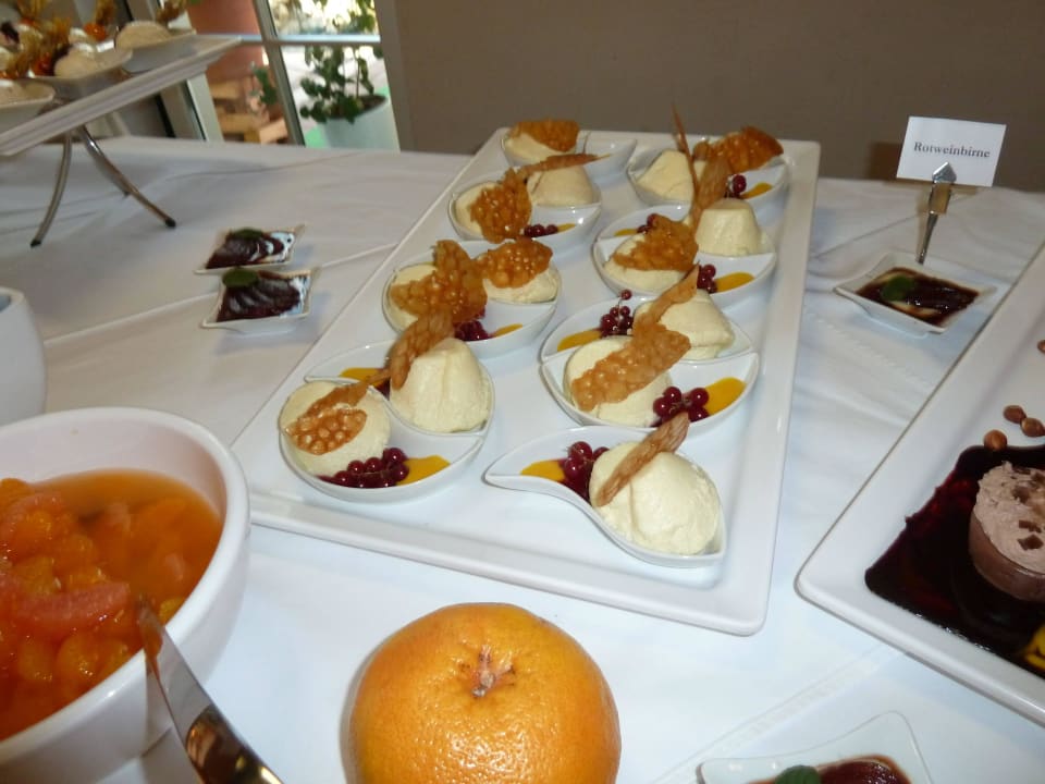 Nachspeisenbuffet  Hotel AlpenSchlössl
