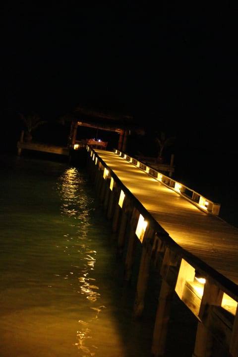 Serenade Jetty an der Laguna Bar Kuramathi Maldives