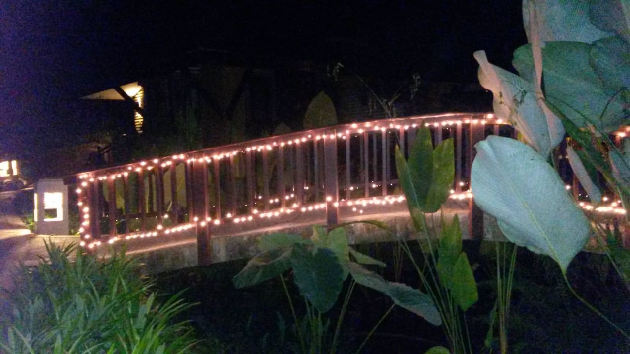 Brücke zum Bungalow Moracea by Khao Lak Resort