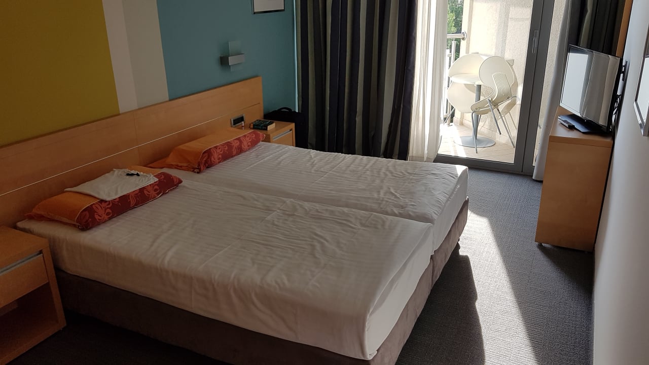 Zimmer Aminess Vival Maestral Hotel