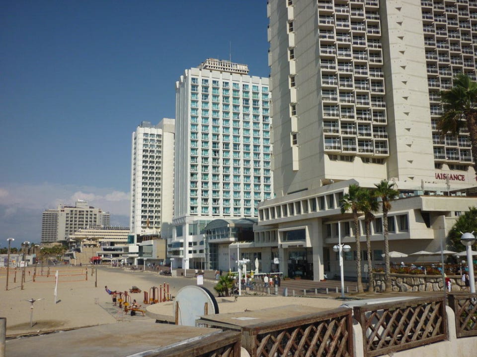 Außenansicht Hotel Crowne Plaza Tel Aviv Beach