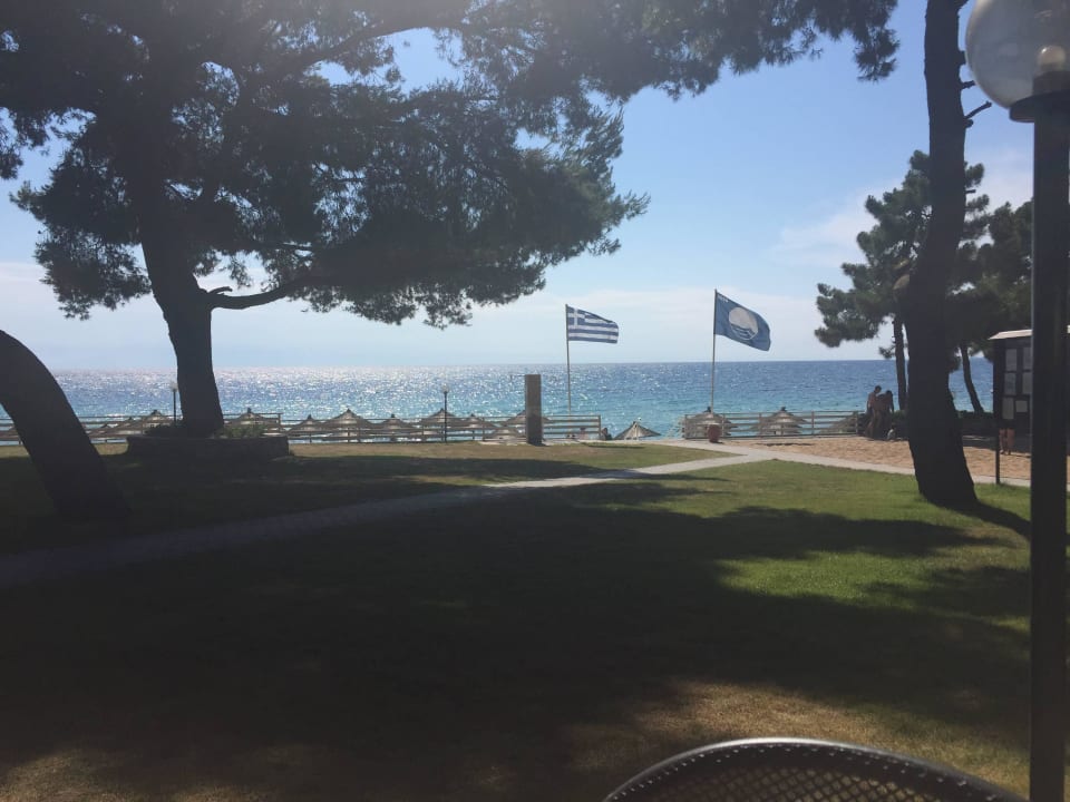 Blick von der Poolbar zum Meer Hotel Portes Beach