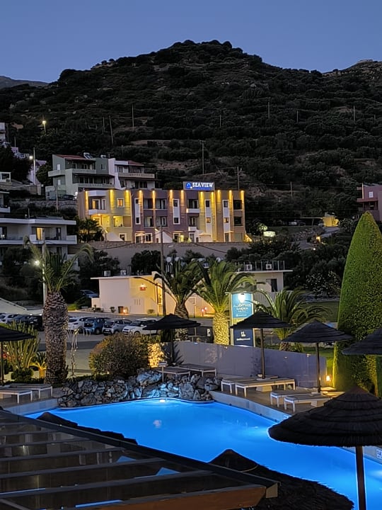 Ausblick Alianthos Garden Hotel