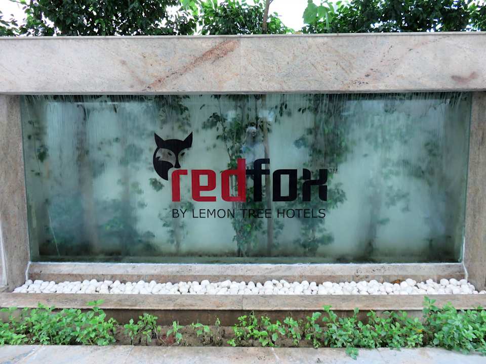 Red Fox Motiv am Eingang Red Fox Hotel Delhi Airport