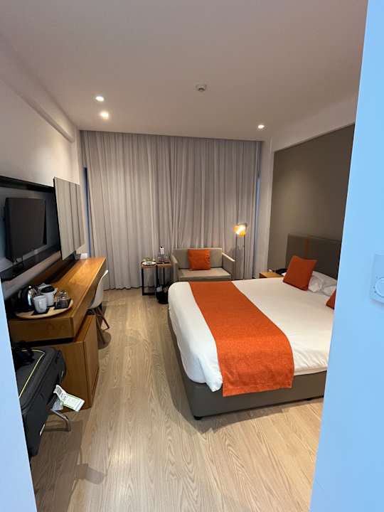 Zimmer Crystal Springs Beach Hotel