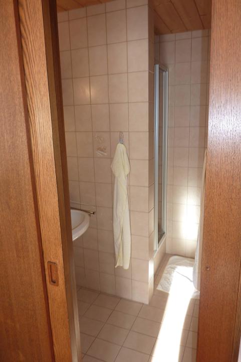 Separate Dusche Landhaus Engadin