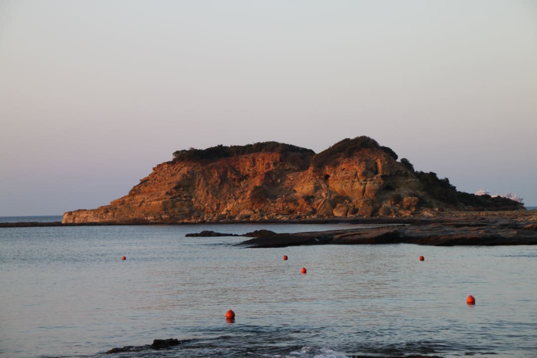 Ausblick vom Strand aufs Meer Rodos Princess Beach Hotel & Spa