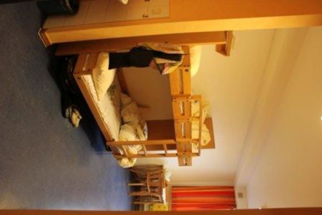 2 der 6 Betten Jugendherberge Auf dem Stintfang