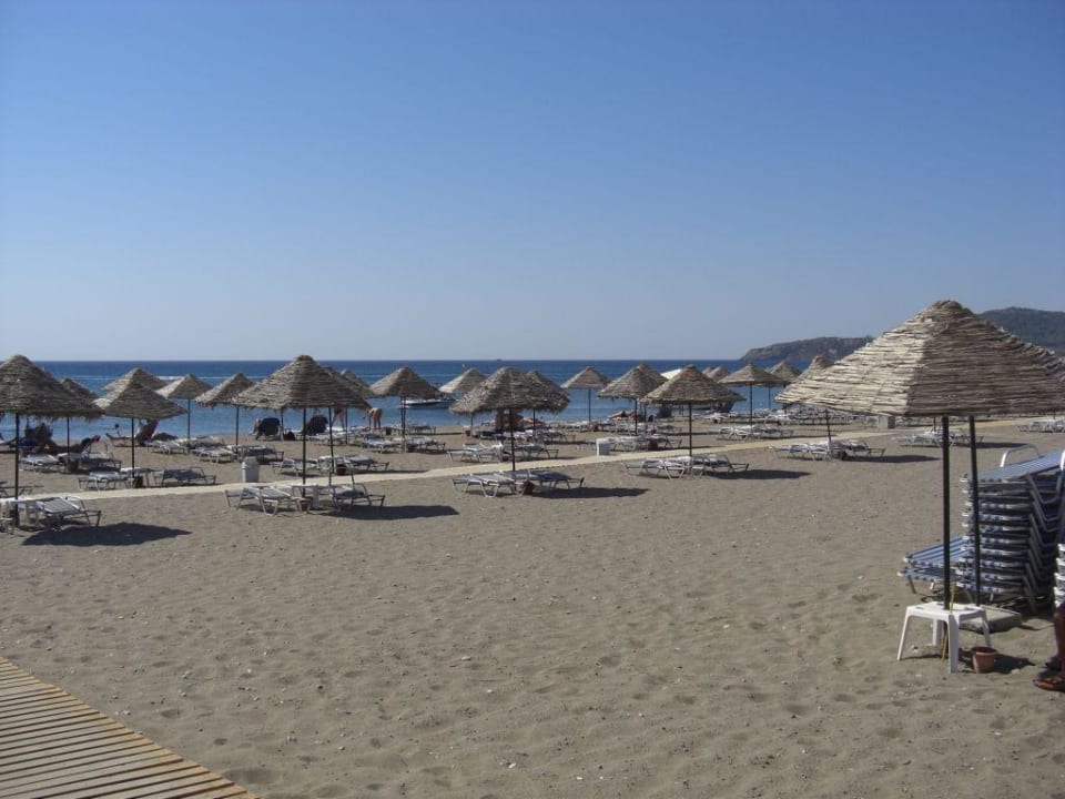 Strand Blue Sea Beach Resort