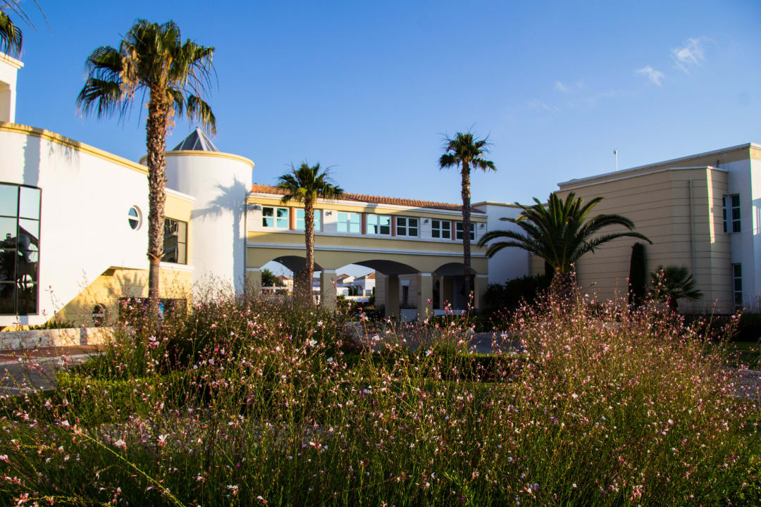 Übergang zum Spa Neptune Luxury Resort