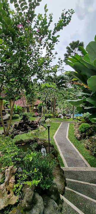 Gartenanlage Villa Capung Mas