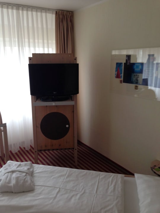 Fernseher AEDENLIFE Hotel & Resort Rügen