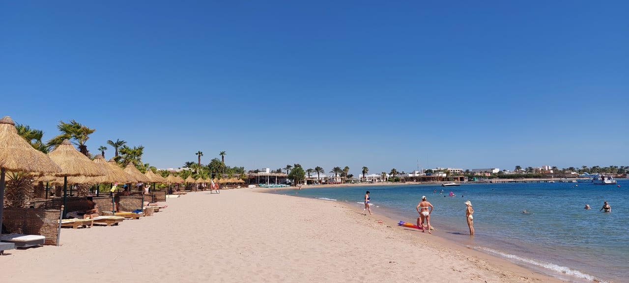 Strand Lotus Bay Beach Resort