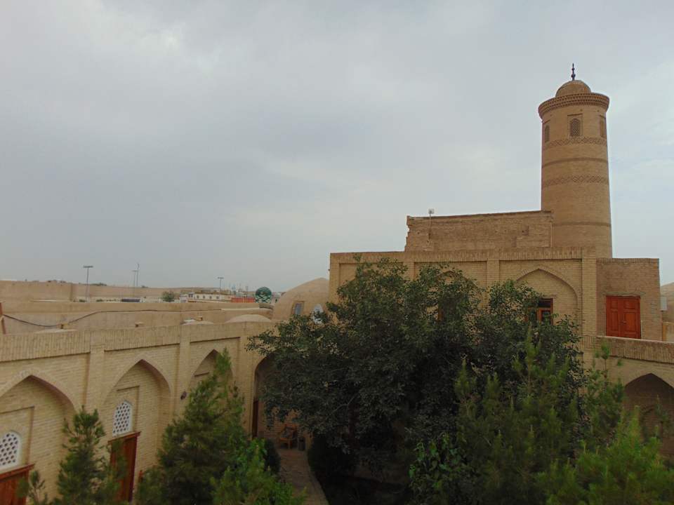 Außenansicht Madrasah Polvon-Qori Boutique