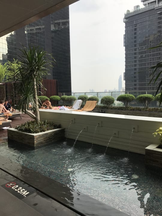 Pool Eastin Grand Hotel Sathorn
