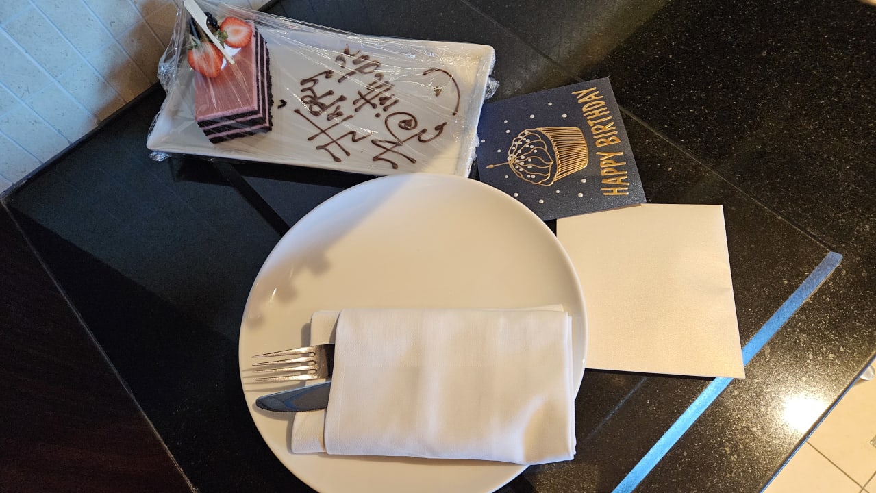 Zimmer Rose Rayhaan by Rotana