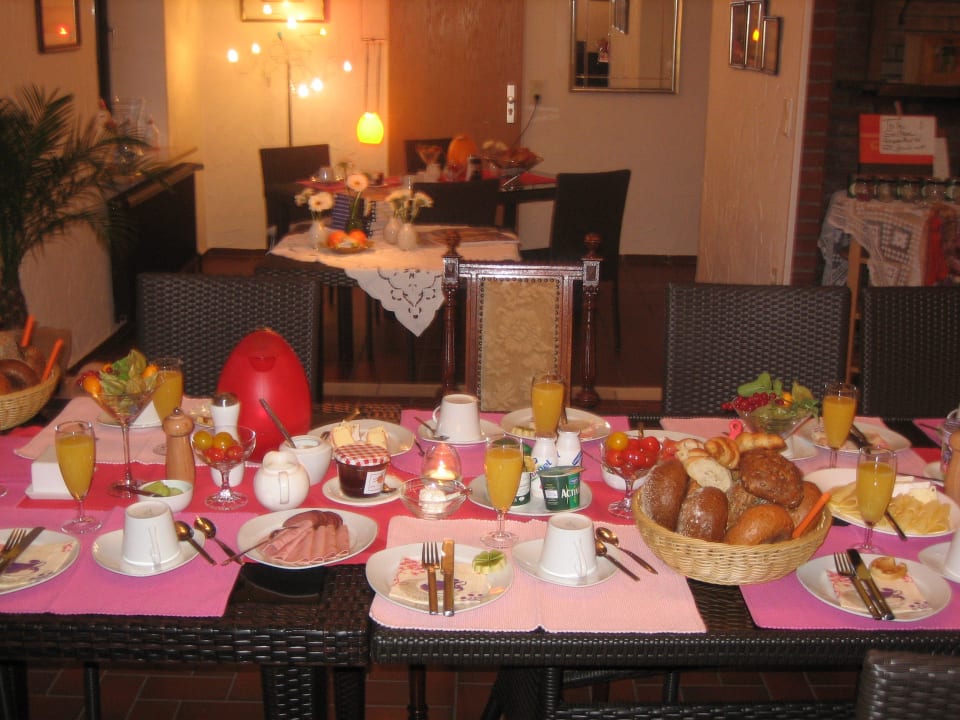 ea28364b-ceaa-33af-97d8-8f1ea2acfba1