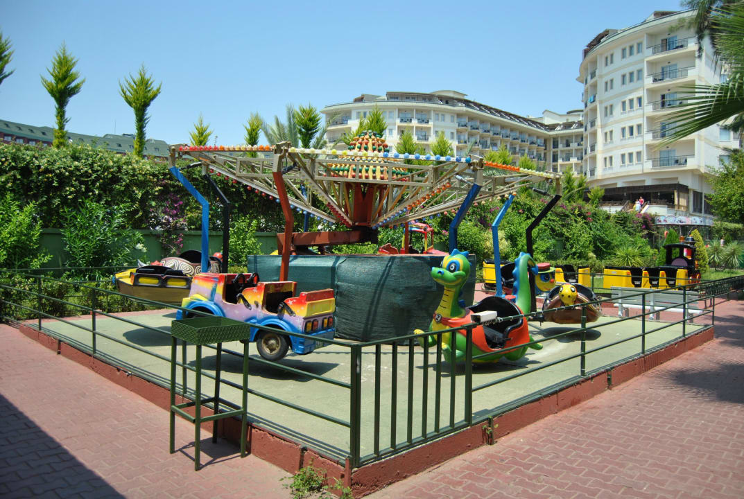 Karussell Botanik Hotel & Resort