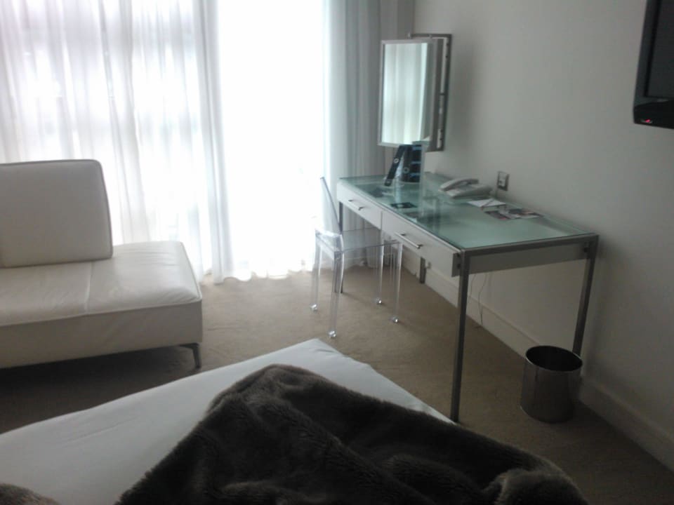 Biurko Beacon Hotel