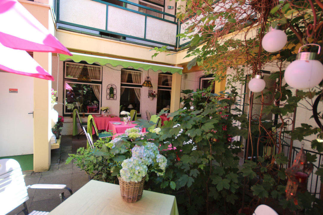 Prächtiger Garten Hotel Schifferkrug