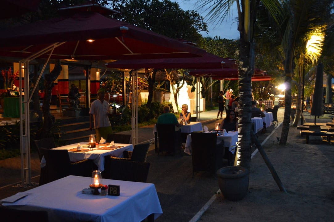 Seefood Dinner am Abend Villa Shanti Beach