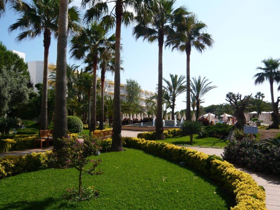 Hotelanlage mit Garten Iberostar Selection Albufera Park