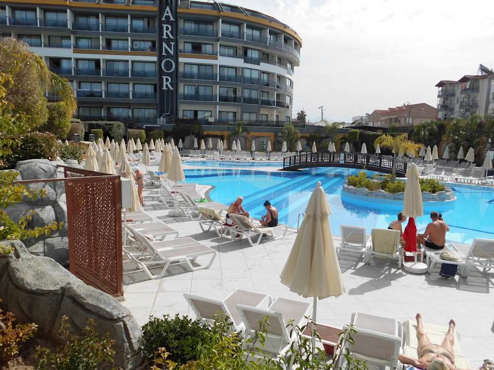 Pool Arnor de Luxe Hotel & Spa
