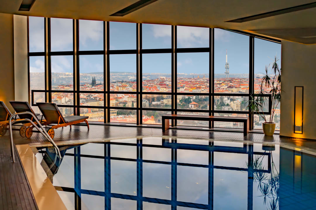 Pool Grand Hotel Prague Towers