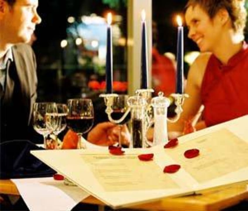 Essen zu zweit Candle-Light-Dinner Urlaub  Berghotel Drei Brüder Höhe